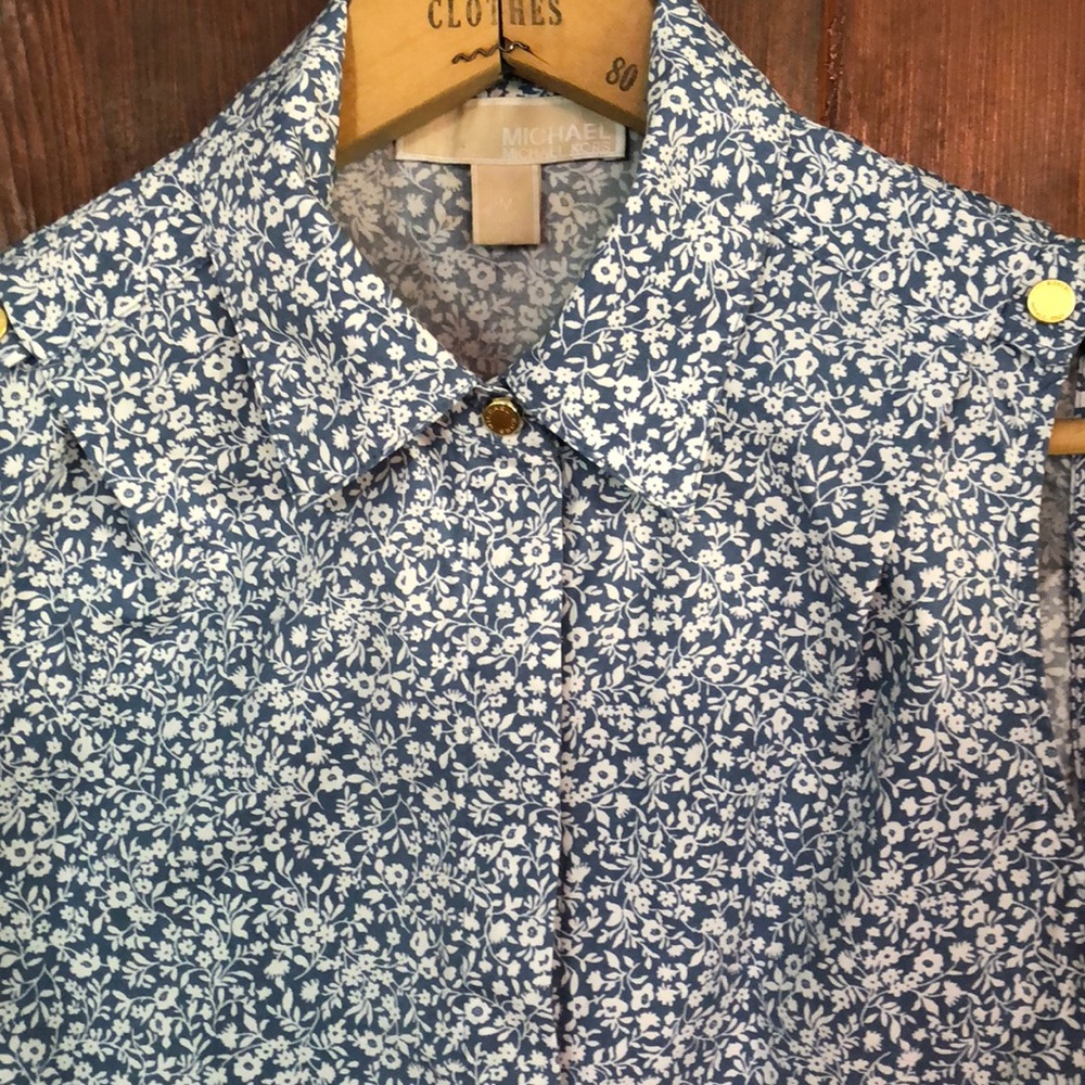 Michael Kors sleeveless top. Size M.